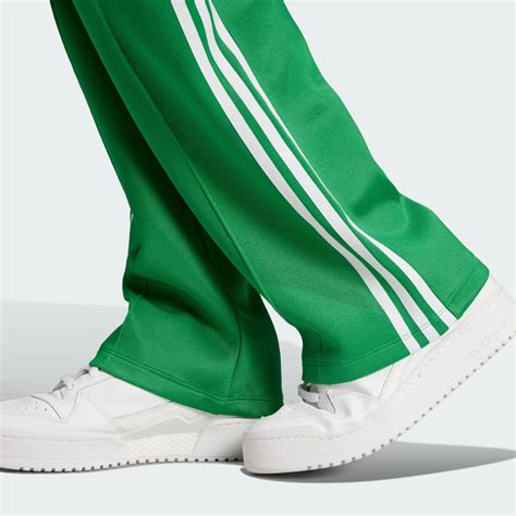 grüne adidas hose sst|Adicolor SST Track Pants .